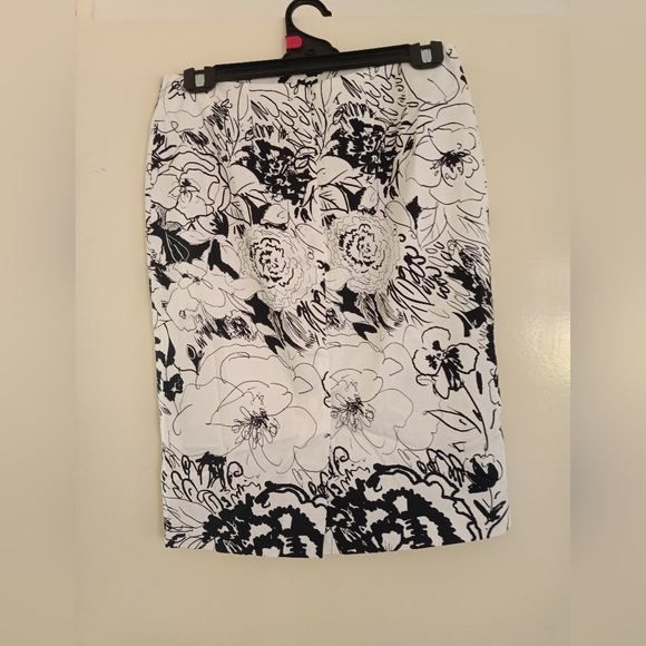 VINTAGE Me First! Floral Black and White Pencil Skirt Size 14 - Picture 4 of 7